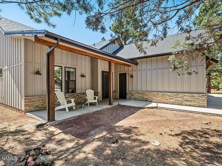 2943 W Castle Pines Dr photo 3