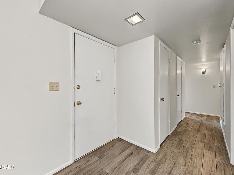 11851 N 111TH Avenue photo 3