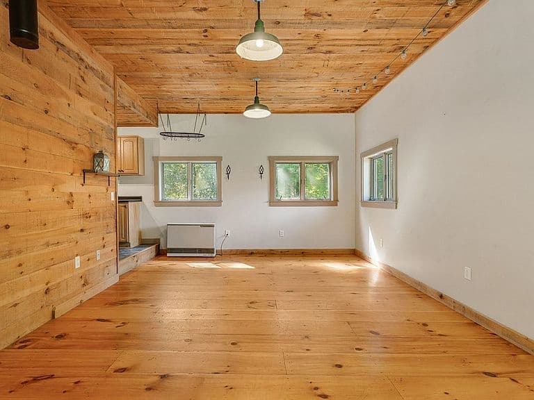1298 Cobb Hill Road photo 5