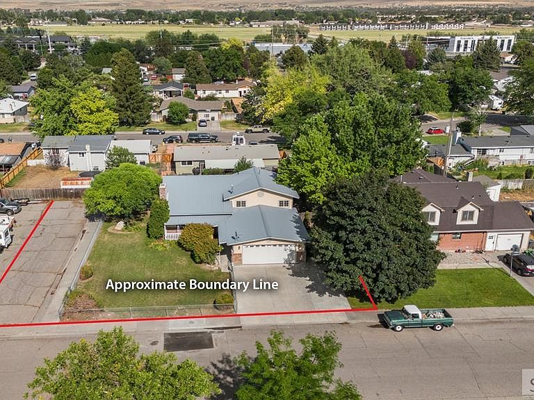 413 Logan Dr photo 4