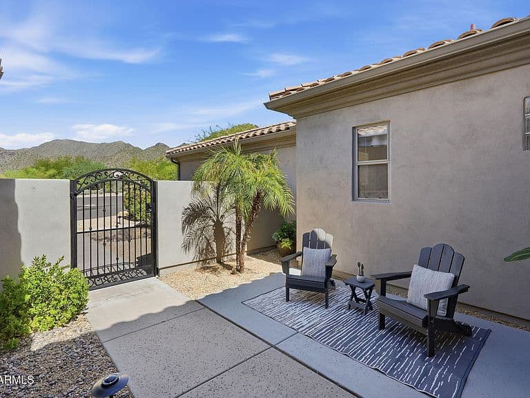 11481 E BLANCHE Drive photo 5