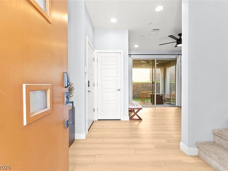 667 Angel Aura St photo 4
