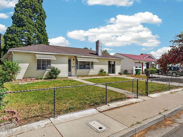 825 Capitol Hill Ave photo 1