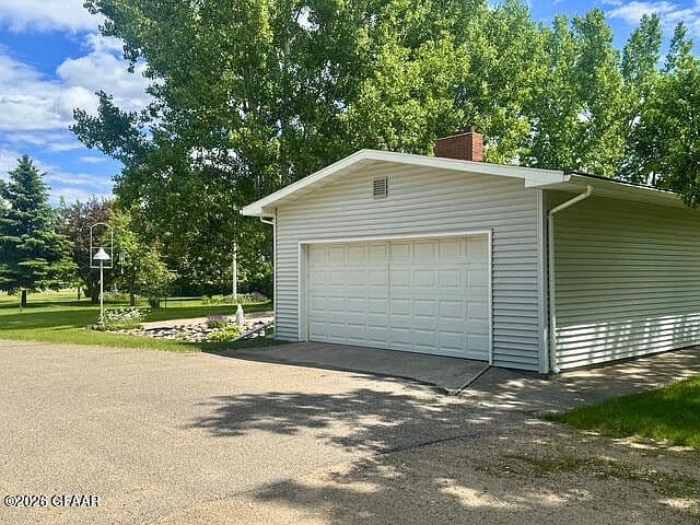 2421 Highway 20 photo 3