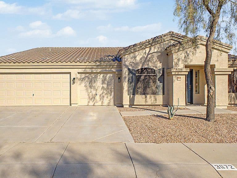 3672 N Crane Place photo 1