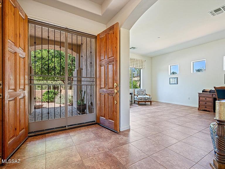 1150 W Green Pebble Dr photo 4