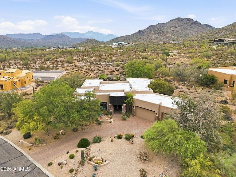 5438 E PRICKLEY PEAR Road photo 2