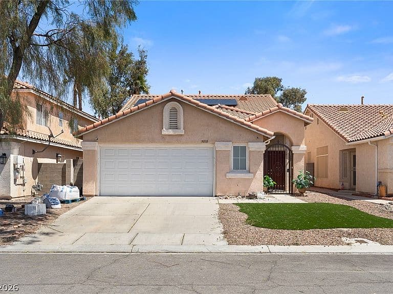 9010 Dulcimer Ln photo 1