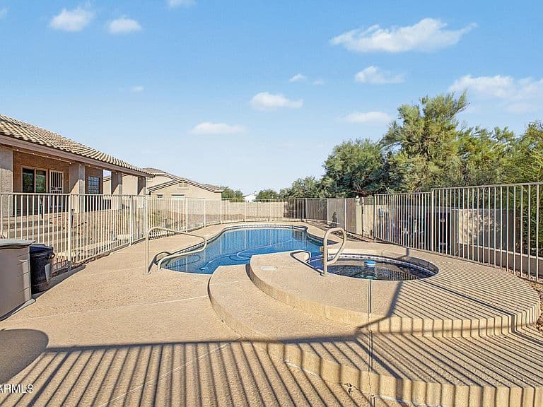 17449 E CALIENTE Drive photo 3