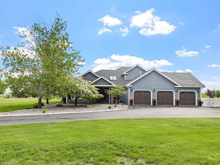 1333 Creekside Dr photo 1