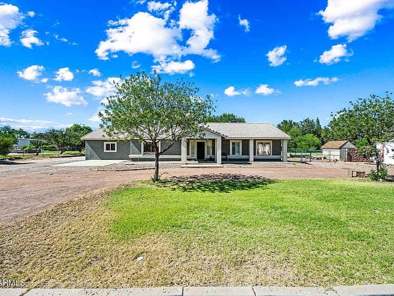 6634 N 176TH Avenue photo 3