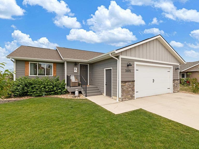 3101 Tate Ct photo 2