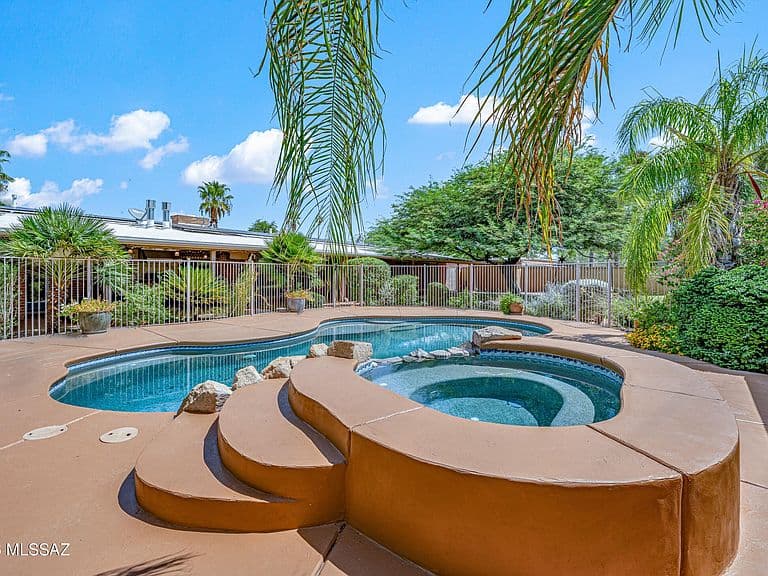 3524 E Calle Alarcon photo 3