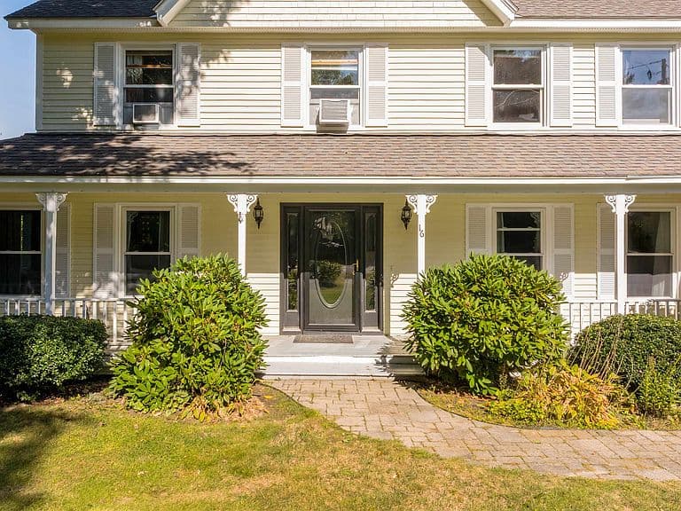 16 Cherry Hill Road photo 2