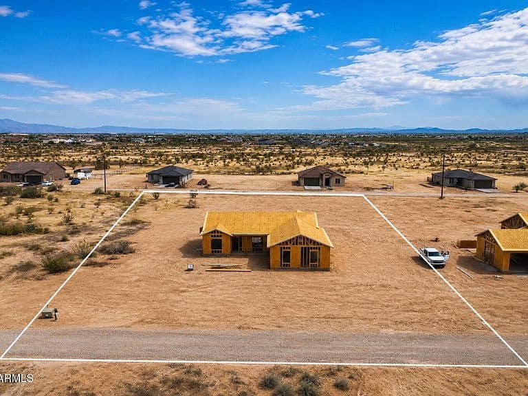 5813 N Jessie Road photo 2