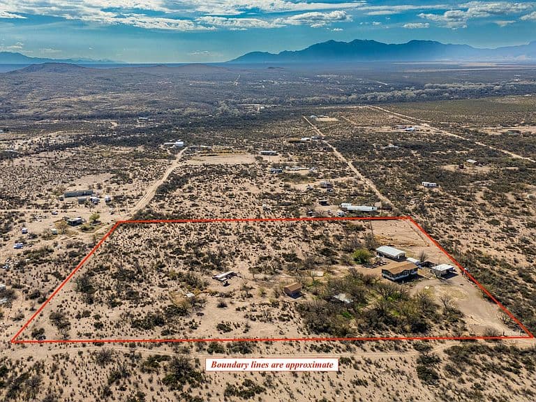 1886 E Robins Roost Trl photo 1