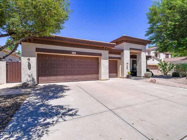 788 E SCORPIO Place photo 3