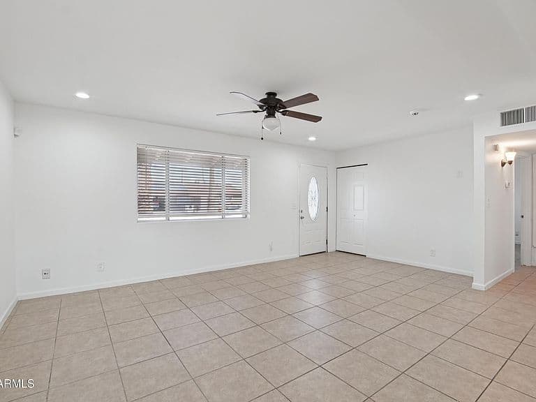 2115 E BIRCHWOOD Avenue photo 4
