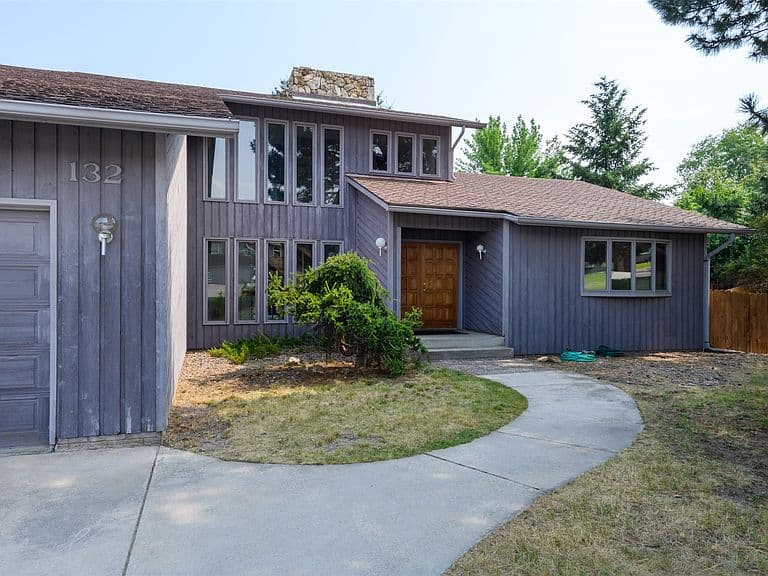 132 Fairway Dr photo 3