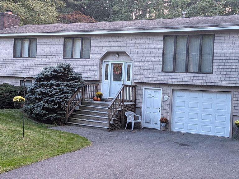 413 S Baboosic Lake Rd photo 1