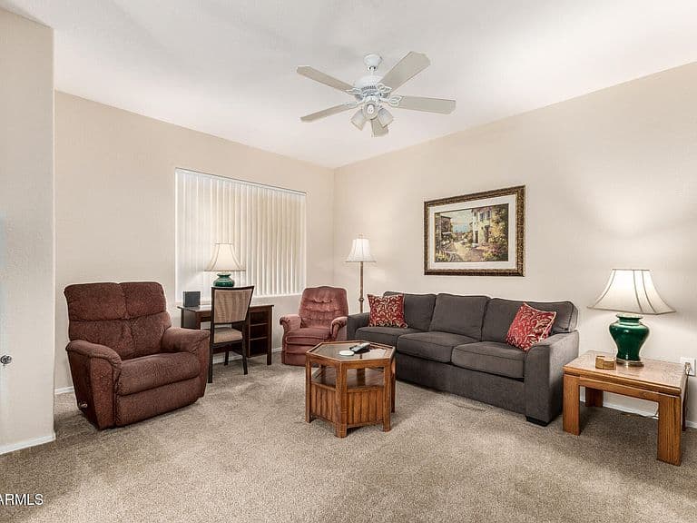 2929 W Yorkshire Dr Unit 1068 photo 2