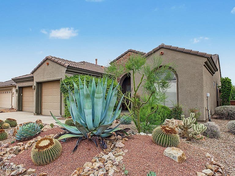 5643 S Atascosa Peak Dr photo 3