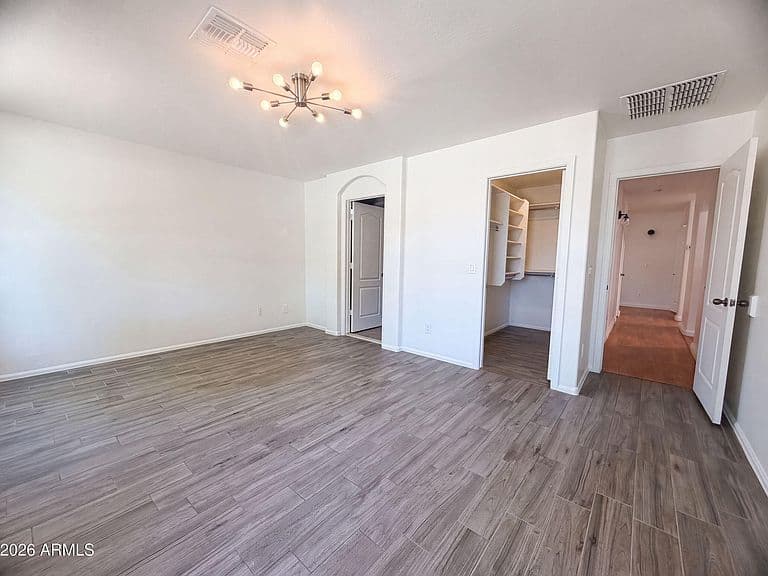 1321 W MATTHEWS Drive photo 4