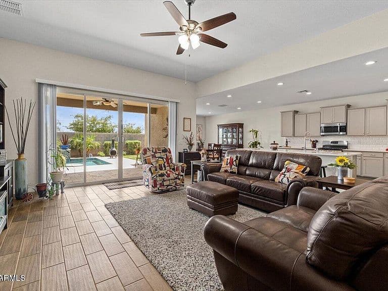 19111 N PICCOLO Drive photo 2
