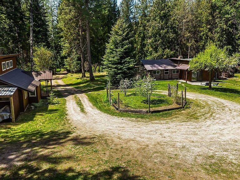 255 Red Alder Rd photo 4