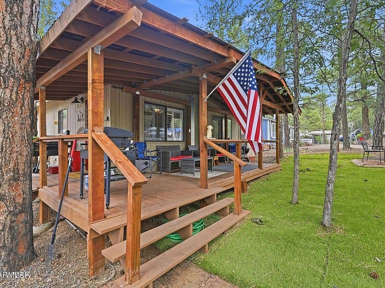 2250 W WHIPPLE Street photo 5