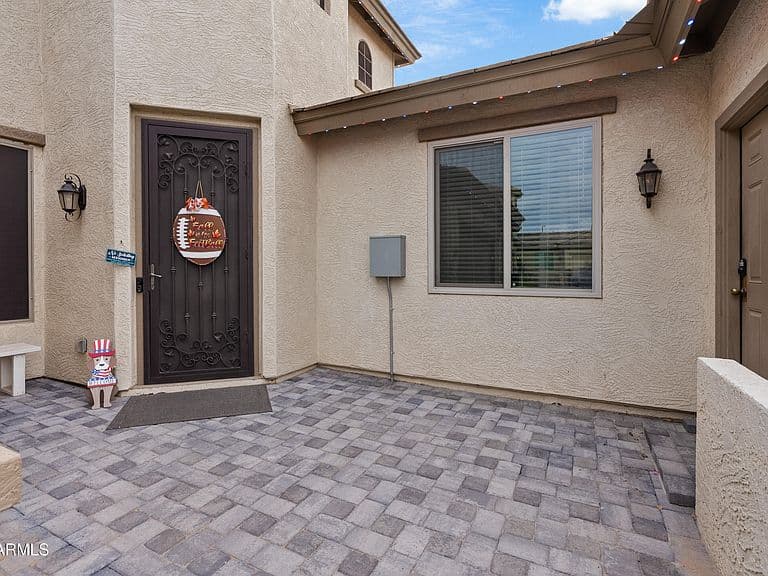 3759 E POWELL Way photo 4