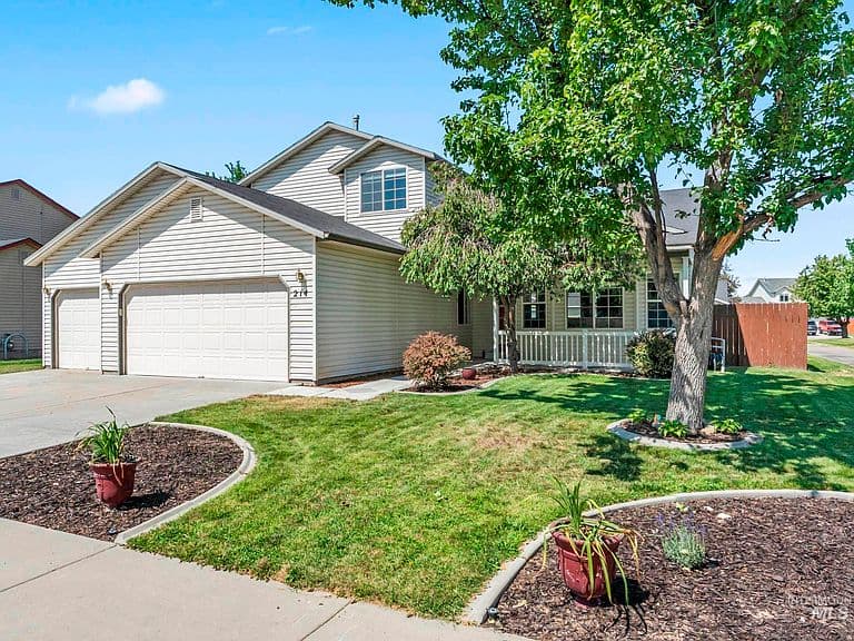214 E Screech Owl Dr photo 1