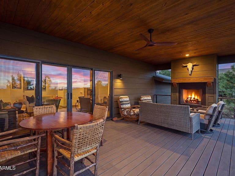 240 N Rocking Horse Road photo 3