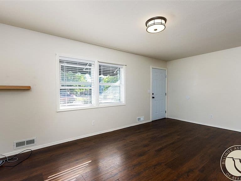 4239 Phillip St photo 5