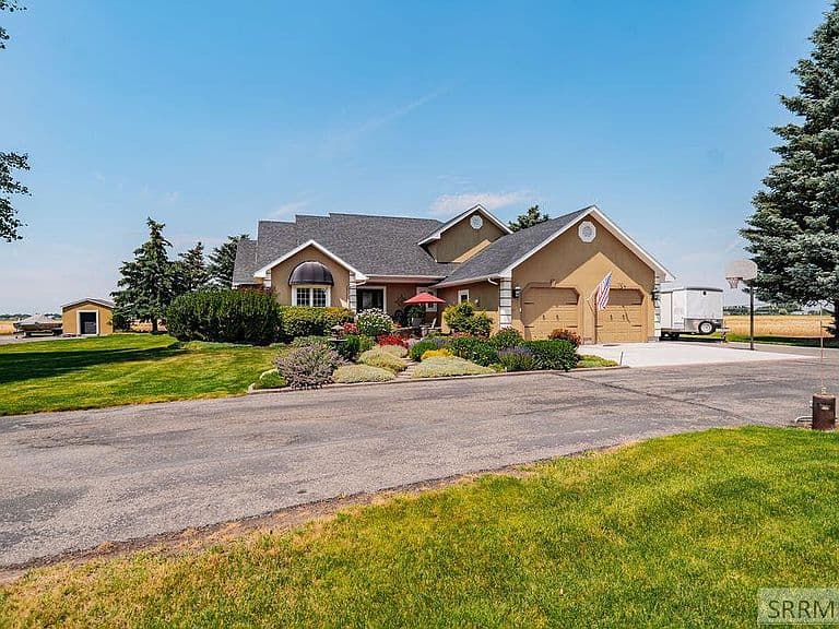 4225 N 5 W photo 2