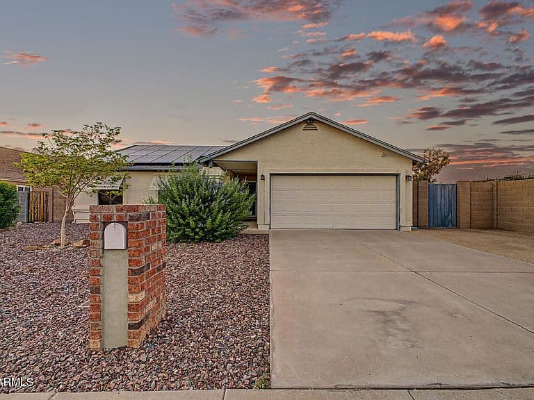4808 W MCRAE Way photo 1