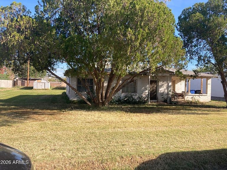 3722 E TAYLOR Street photo 1