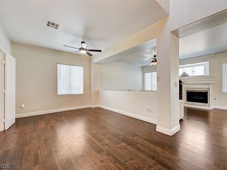1131 Spooner Ct photo 3