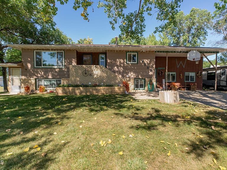 5280 17th Ave NE photo 2