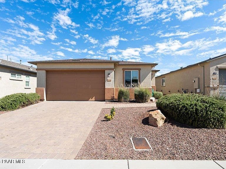 6217 Goldfinch Dr photo 3