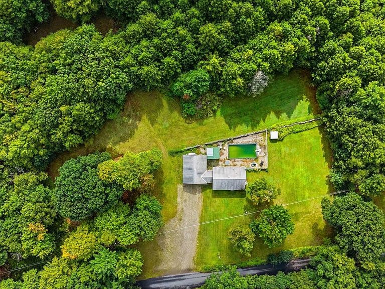 1373 N Hemlock Road photo 4