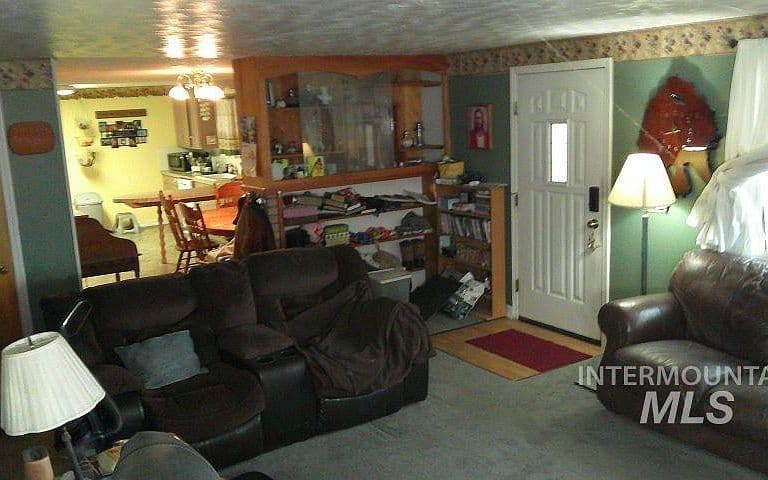 1205 Lawndale Dr photo 5