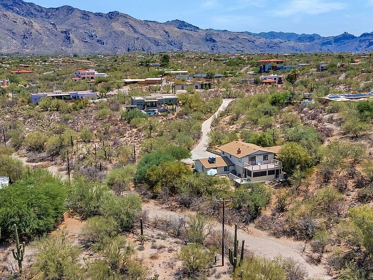 5190 N Camino Esplendora photo 1