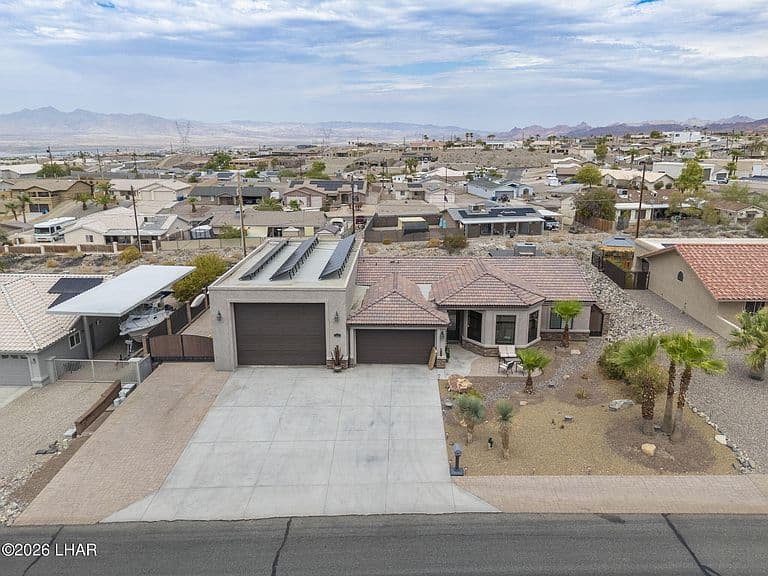 3239 Palmtree Dr photo 2