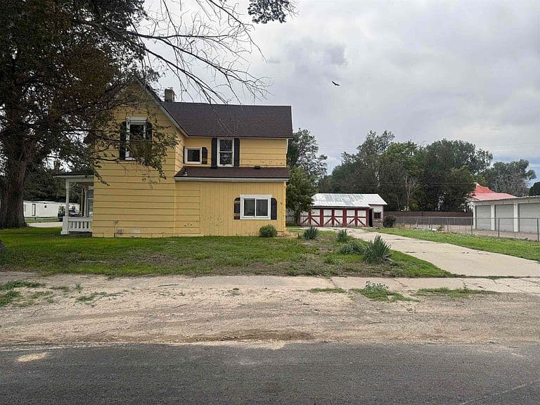 1727 Fort Hall Ave photo 4