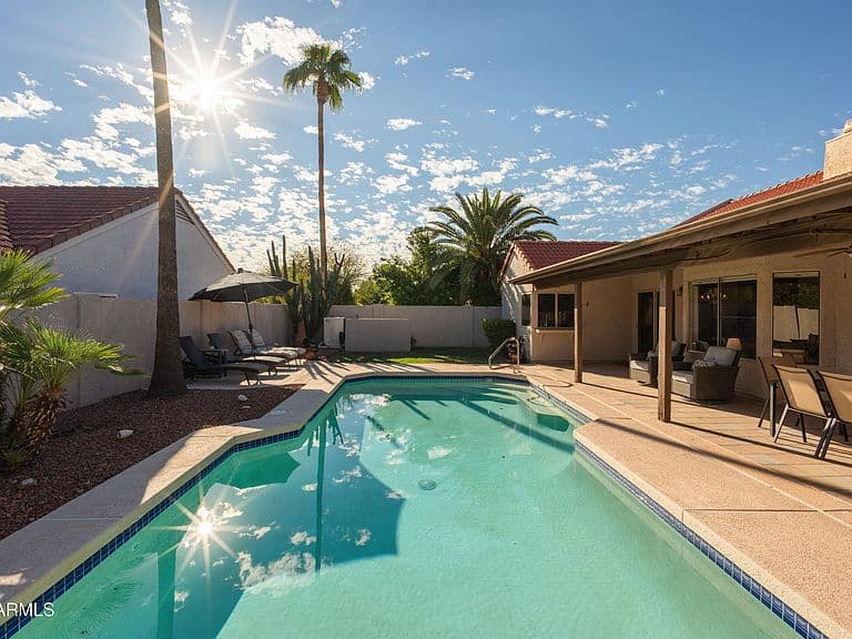 9081 E SAHUARO Drive photo 1