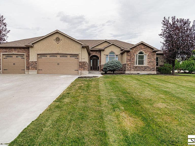 6192 E Pheasant Dr photo 1