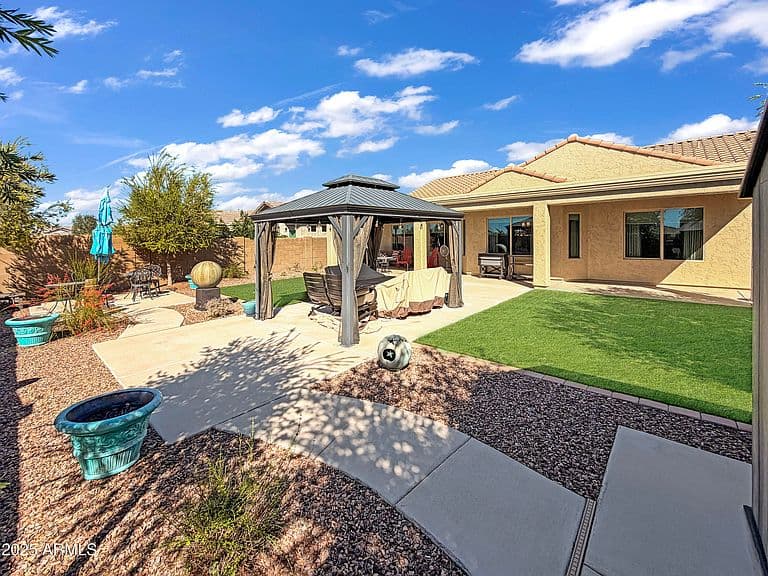 3848 N HUNTINGTON Drive photo 4