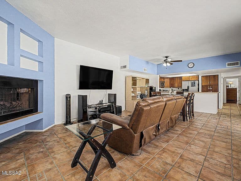 3239 N Mill Ave photo 4