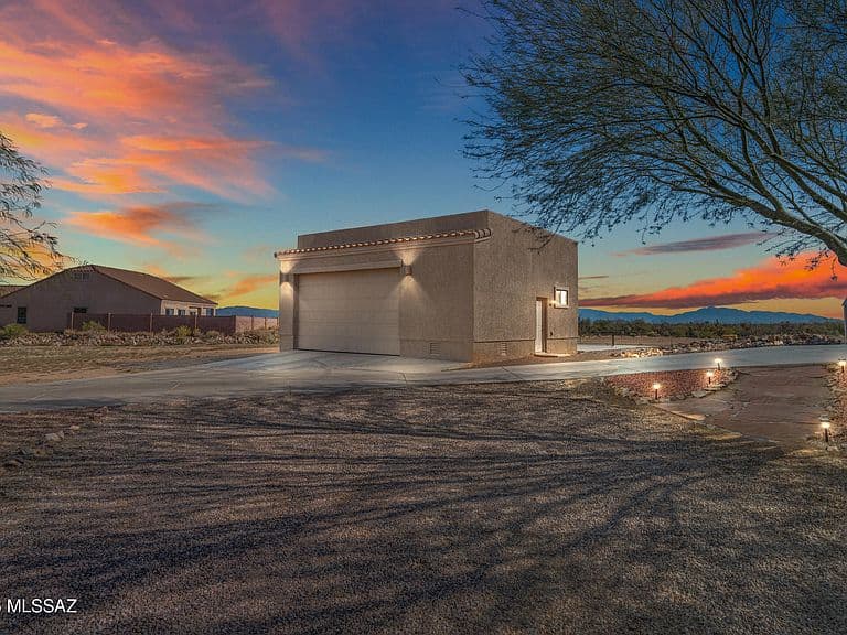 18053 S McCone Ct photo 3